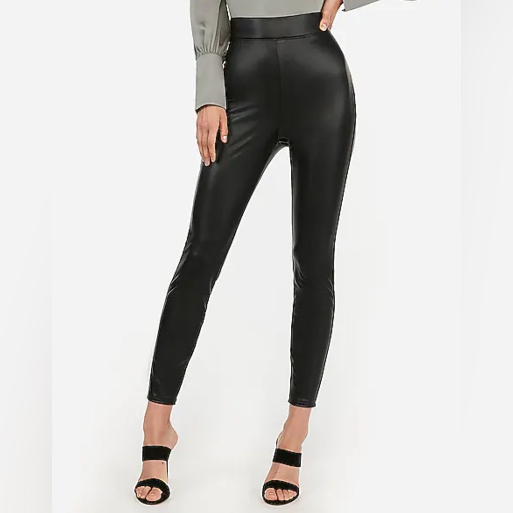 Express faux leather black high rise leggings size Small